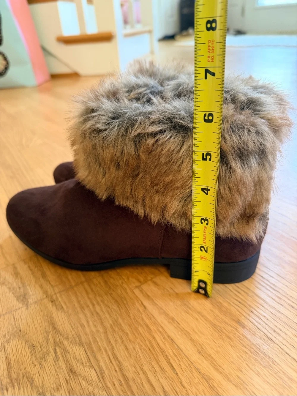 Ladies Size 7 